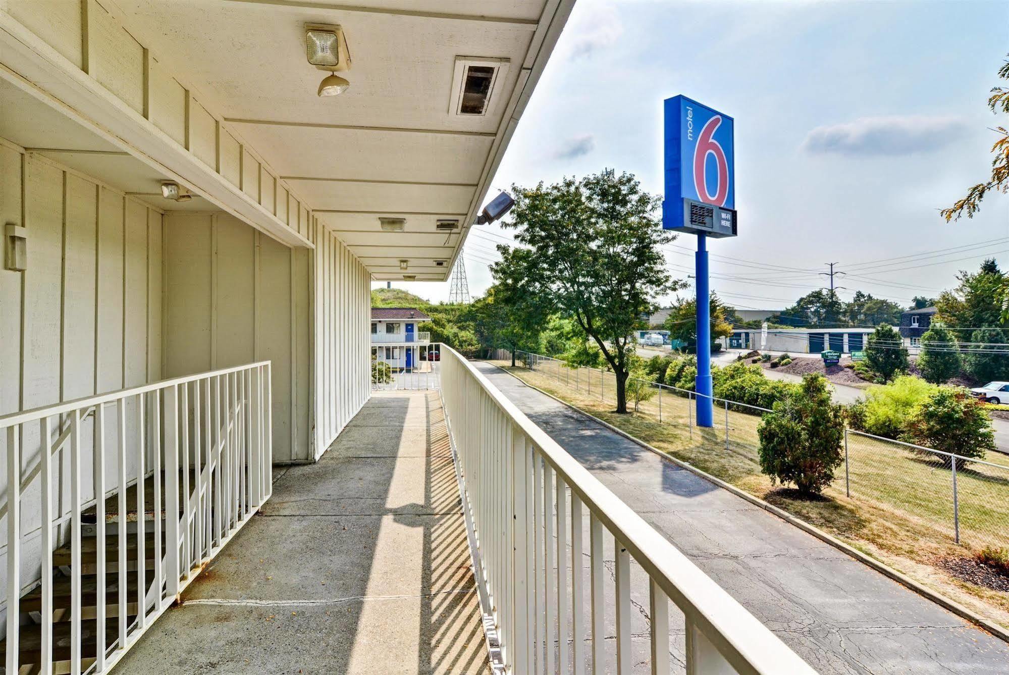 Motel 6-Pittsburgh, Pa - Crafton Exterior foto